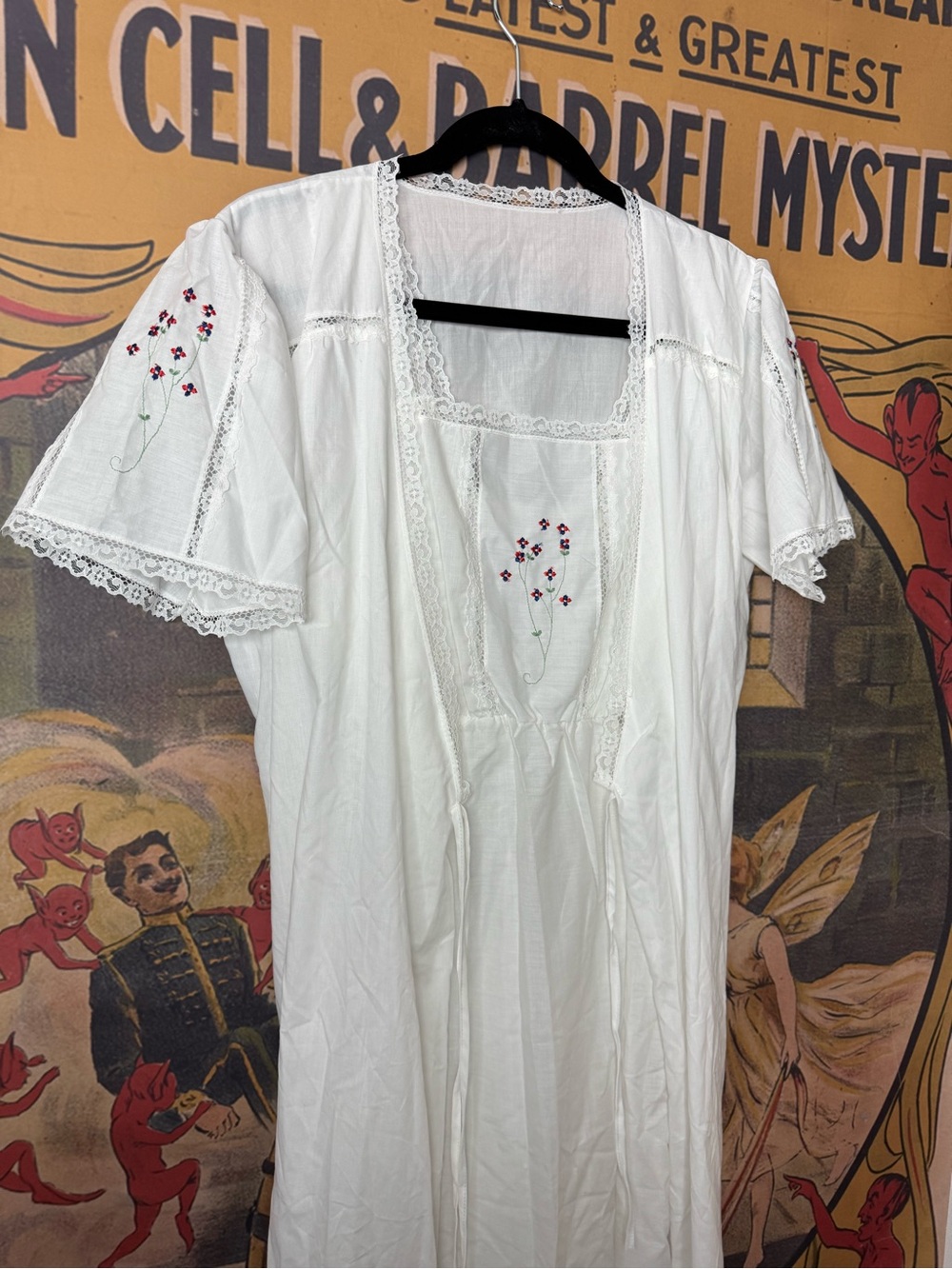 70s Floral Embroidered White Cotton Maxi Sears Nightgown & Robe Set